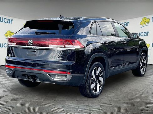 Used 2025 Volkswagen Atlas Cross Sport SE AWD/4WD image 6