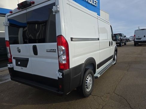 Used 2025 RAM ProMaster 2500 w/ U-Haul Equipment Group image 7