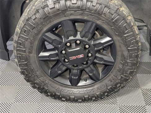 Certified 2024 GMC Sierra 2500 AT4 w/ Technology Package image 8