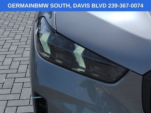 Used 2024 BMW X5 sDrive40i w/ M Sport Package RWD image 11