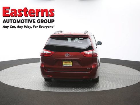Used 2019 Toyota Sienna XLE FWD image 39