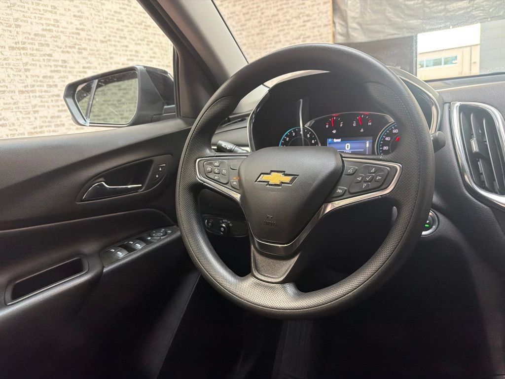 Used 2024 Chevrolet Equinox LT AWD/4WD image 18