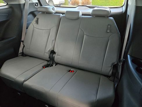 Used 2025 Toyota Sienna XLE w/ XLE Plus Package FWD image 12