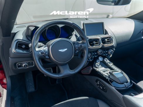 Used 2022 Aston Martin V8 Vantage Roadster RWD image 13