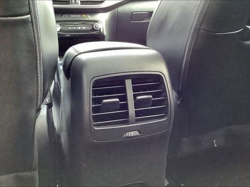 Used 2023 Ford Escape Platinum image 39