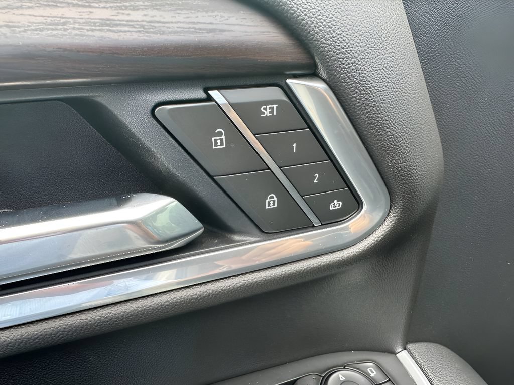 Used 2026 GMC Sierra 1500 SLT AWD/4WD image 19