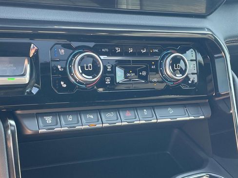 Certified 2024 GMC Sierra 2500 AT4 w/ AT4 Premium Plus Package image 5