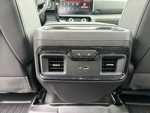 Used 2025 GMC Sierra 1500 AT4 w/ AT4 Premium Package AWD/4WD image 29