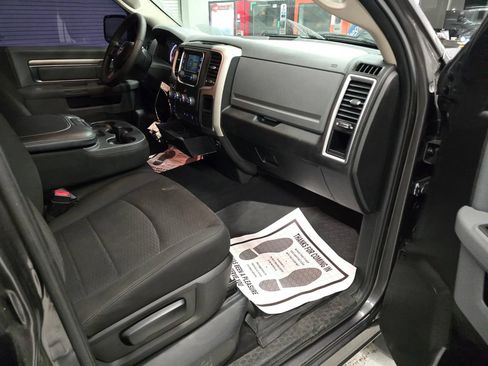 Used 2019 RAM 1500 Warlock AWD/4WD image 34