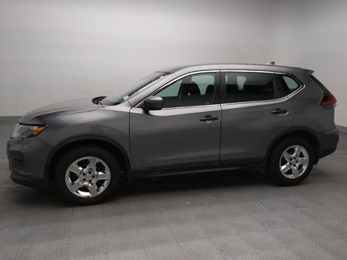 Used 2020 Nissan Rogue S FWD image 2