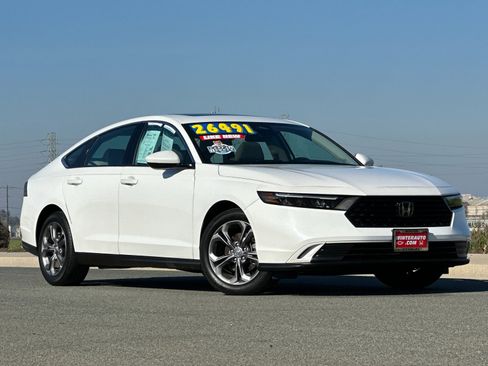 Used 2024 Honda Accord EX image 2