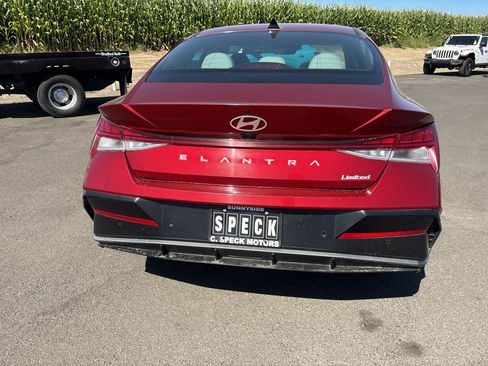 Used 2024 Hyundai Elantra Limited FWD image 22