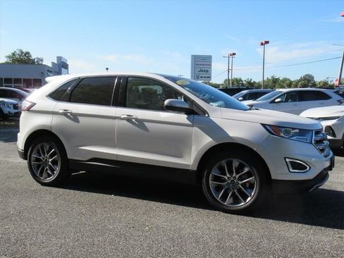 Used 2016 Ford Edge Titanium w/ Equipment Group 301A FWD image 2