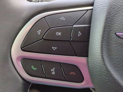 Used 2024 Chrysler Pacifica Touring-L w/ Road Tripper Package image 25