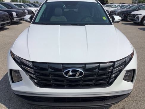 Used 2023 Hyundai Tucson SEL w/ Convenience Package AWD/4WD image 2