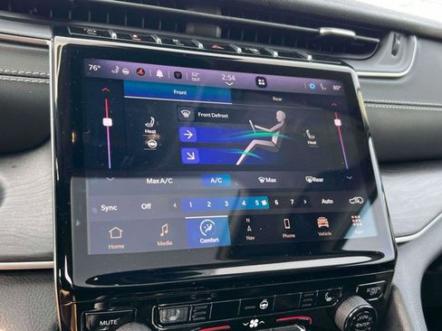 Certified 2022 Jeep Grand Cherokee L Limited image 27