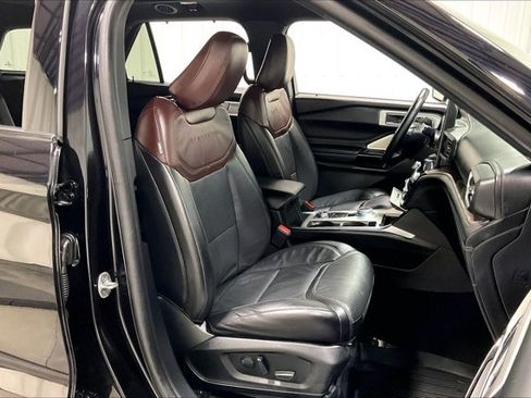 Used 2022 Ford Explorer Platinum w/ Equipment Group 601A AWD/4WD image 7