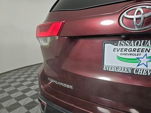 Used 2018 Toyota Highlander Limited Platinum image 15