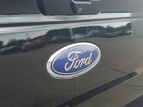 Used 2019 Ford F150 Lariat w/ Equipment Group 502A Luxury AWD/4WD image 37
