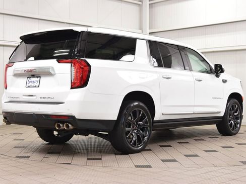 Used 2024 GMC Yukon XL Denali AWD/4WD image 8