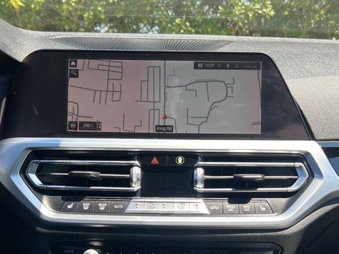 Used 2019 BMW 330i Sedan w/ Premium Package image 25