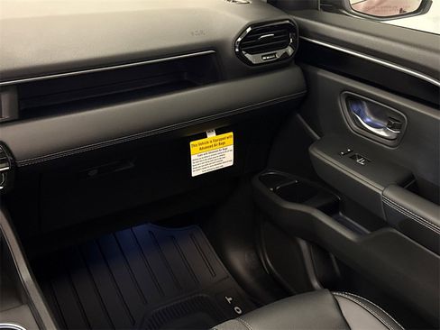 New 2025 Honda Pilot Touring image 18