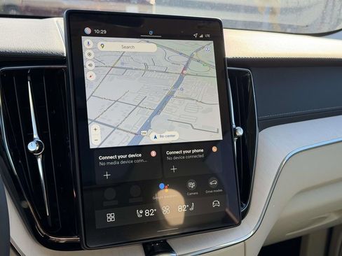 New 2026 Volvo XC60 B5 Ultra w/ Protection Package Premier image 3