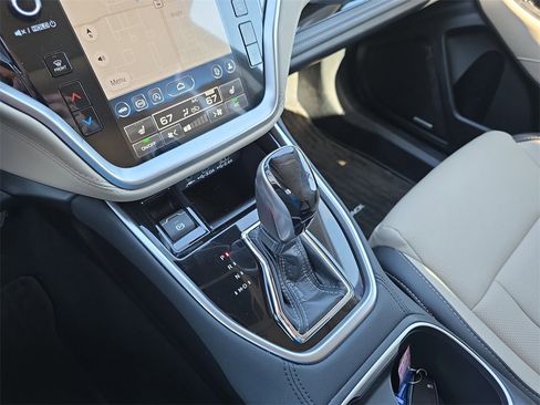 Certified 2025 Subaru Outback Limited image 30