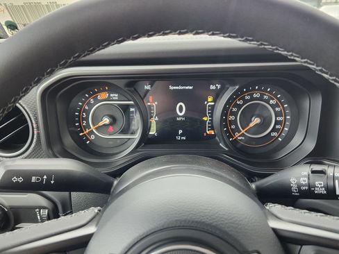 New 2025 Jeep Wrangler Rubicon image 10