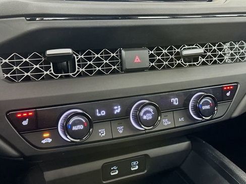 Certified 2023 Honda Accord EX image 25