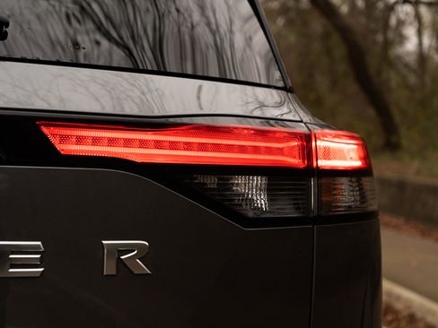 Used 2023 Nissan Pathfinder SL w/ SL Premium Package image 13