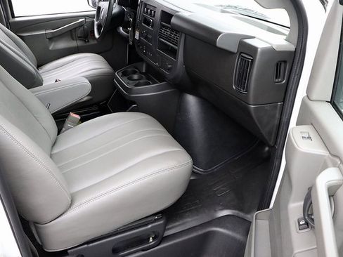 New 2025 GMC Savana 3500 w/ Power Convenience Package image 18