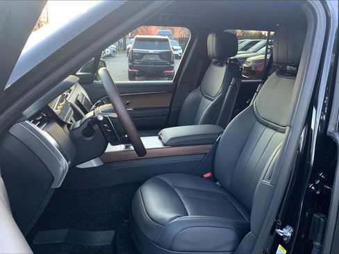 New 2025 Land Rover Range Rover SE image 9