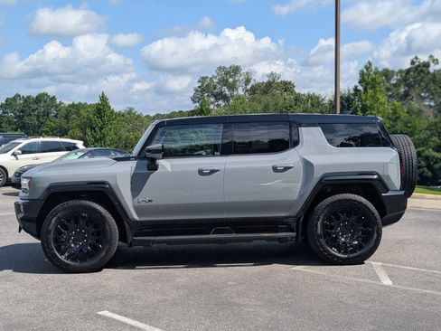 Used 2025 GMC Hummer EV 2X AWD/4WD image 6