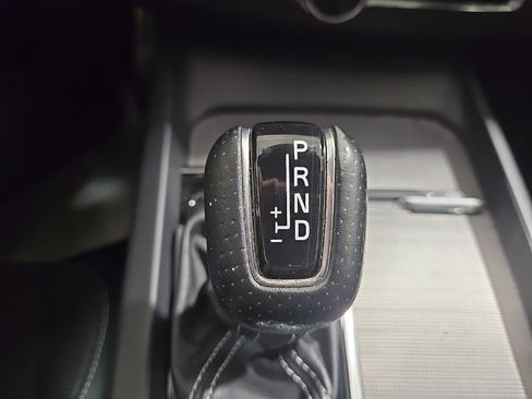 Used 2018 Volvo XC60 T6 R-Design w/ Convenience Package image 14