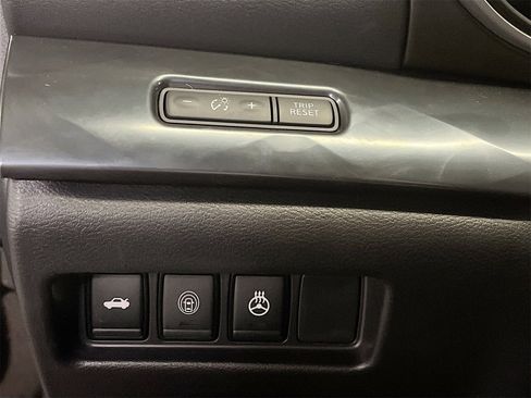 Used 2023 Nissan Maxima SR w/ Sport Mat Group image 10