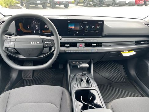 New 2026 Kia K4 FWD image 23