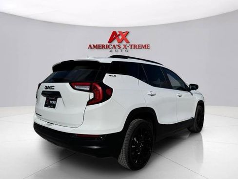 Used 2023 GMC Terrain SLE w/ Driver Convenience Package FWD image 5