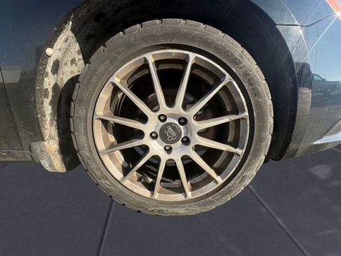 Used 2011 Chrysler 200 Limited image 14