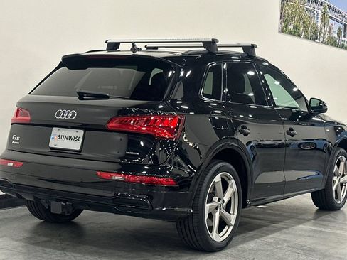 Used 2020 Audi Q5 2.0T Titanium Premium Plus w/ Premium Plus Package AWD/4WD image 4