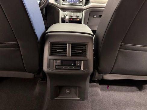 Used 2022 Volkswagen Atlas SE AWD/4WD image 32