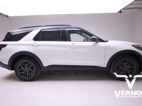 New 2025 Ford Explorer ST-Line w/ Premium Package image 6