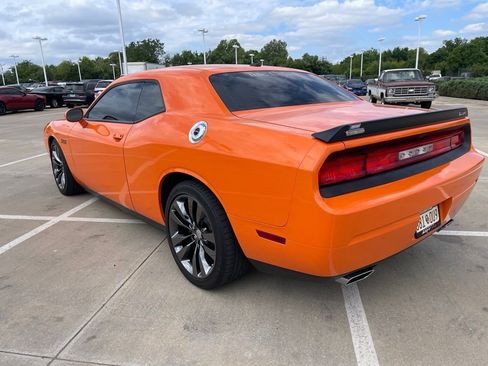 Used 2014 Dodge Challenger SRT8 Core RWD image 5