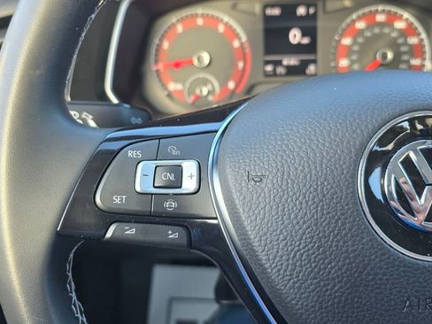 Used 2021 Volkswagen Jetta SE w/ SE Cold Weather Package image 13