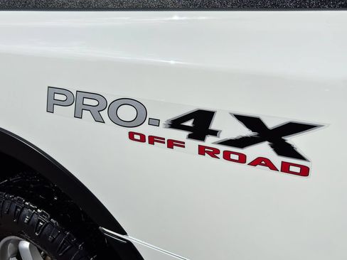 Used 2010 Nissan Titan PRO-4X AWD/4WD image 15