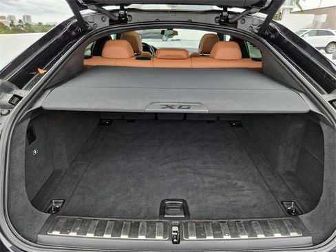 Used 2023 BMW X6 xDrive40i w/ M Sport Package image 12