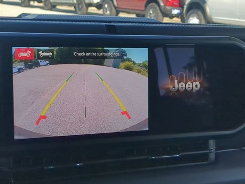 New 2026 Jeep Wrangler Unlimited Sahara AWD/4WD image 18