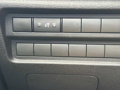 Used 2022 Mitsubishi Outlander ES image 20