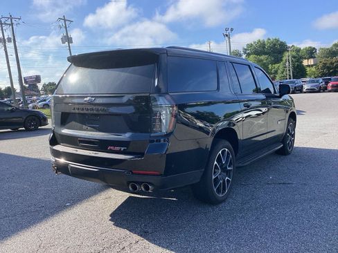 Used 2025 Chevrolet Suburban RST w/ Comfort Package RWD image 4