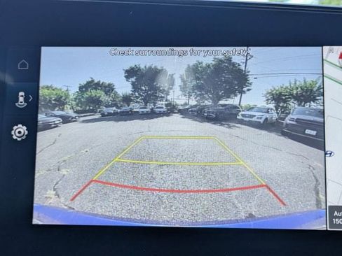 Used 2024 Hyundai Elantra SEL FWD image 19